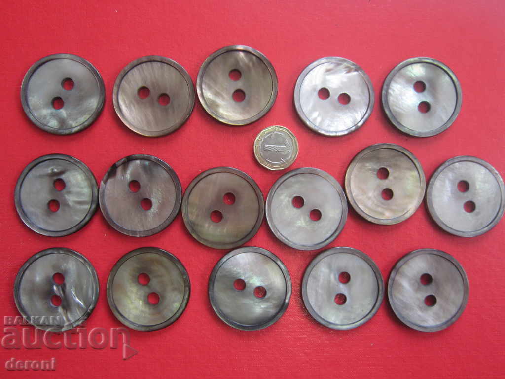 Antique natural mother of pearl buttons Pearl buttons 3