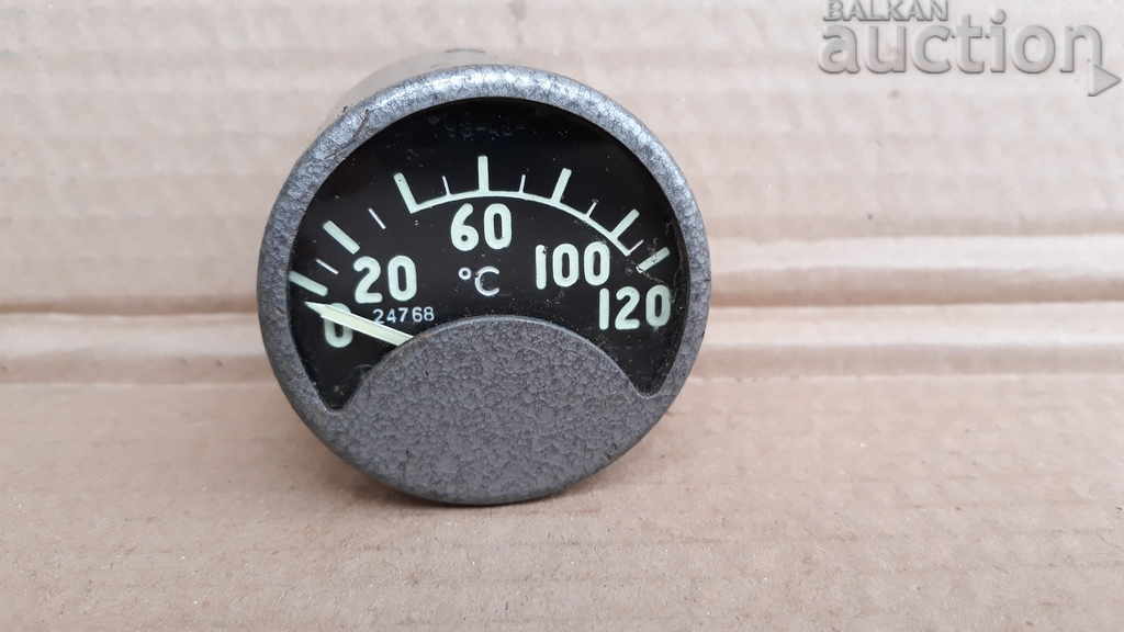 Instrument de măsură de pe mașină blindată antic fosforescent cu preț 31.00 BGN | € 15.85