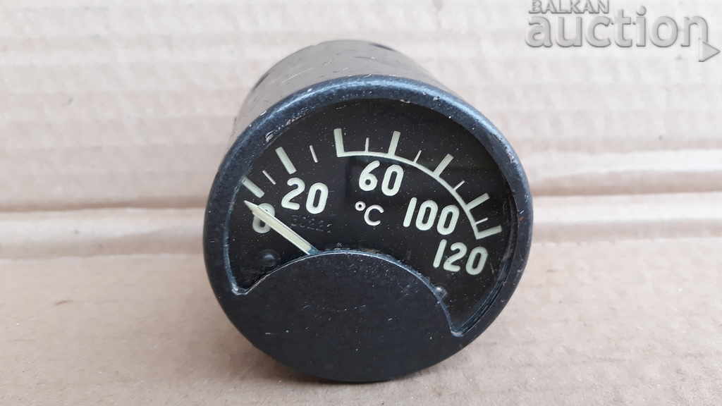 Measuring instrument from an armored vehicle, antique, phosphorescent Measuring instrument from an armored vehicle, antique, phosphorescent