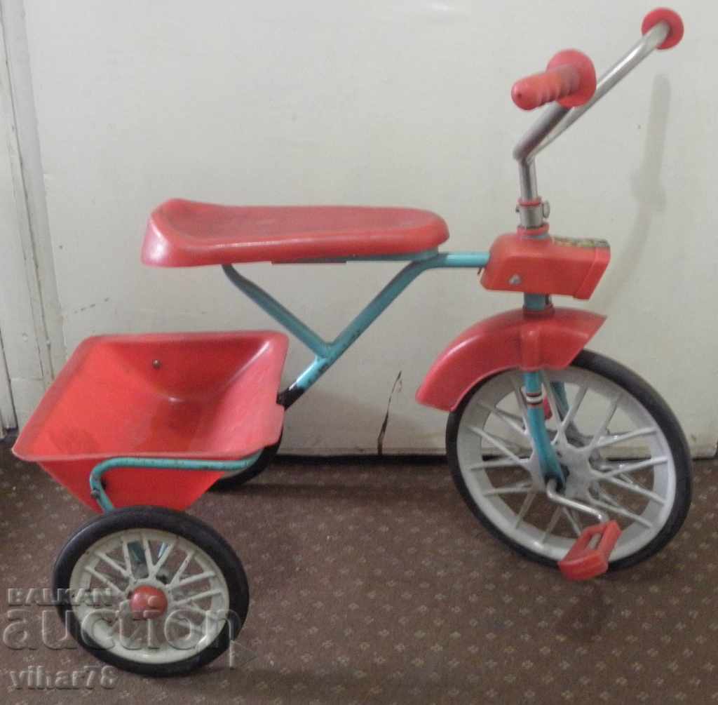 An old children's bicycle - 5 An old children's bicycle - 5