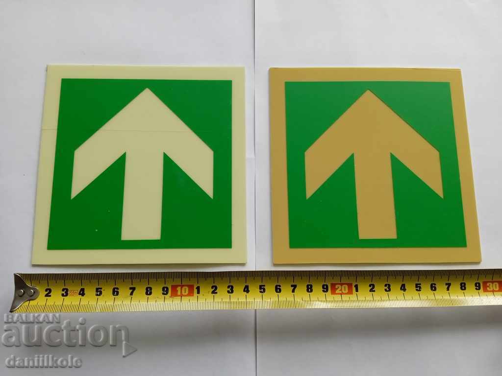 Auction * $ * Y * $ * LOT OLD INTERESTING PLATES - ARROWS * $ * Y * $ * Auction * $ * Y * $ * LOT OLD INTERESTING PLATES - ARROWS * $ * Y * $ *