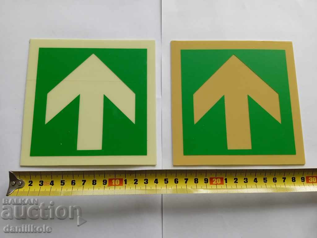 Delivery of * $ * Y * $ * LOT OLD INTERESTING PLATES - ARROWS * $ * Y * $ * Delivery of * $ * Y * $ * LOT OLD INTERESTING PLATES - ARROWS * $ * Y * $ *