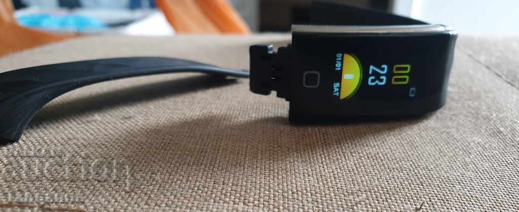 brățară de fitness cu preț 8.00 BGN | € 4.09