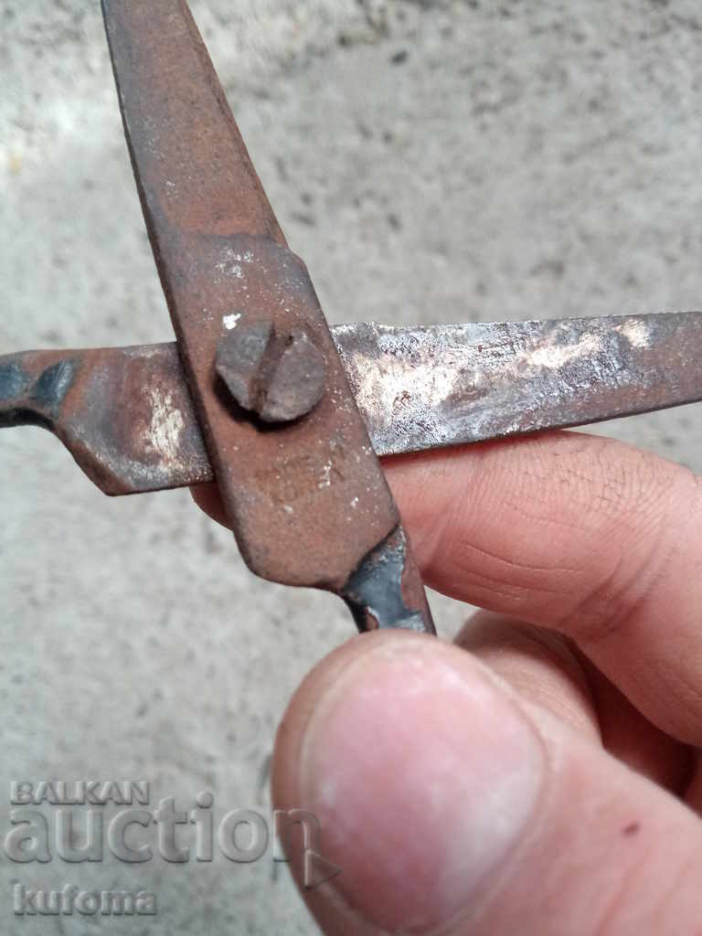Δημοπρασία παλιό ψαλίδι Δημοπρασία παλιό ψαλίδι