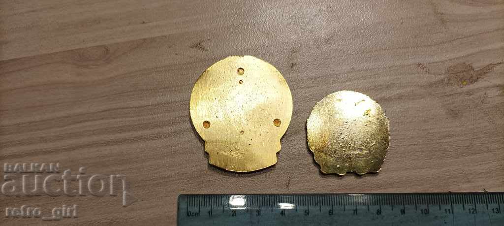 I am selling two coats of arms (metal) of Arab countries. with price 19.00 BGN | € 9.71 I am selling two coats of arms (metal) of Arab countries. with price 19.00 BGN | € 9.71