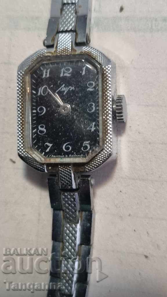 Дамски часовник лъч с цена 12.00 лв. | € 6.14 Дамски часовник лъч с цена 12.00 лв. | € 6.14