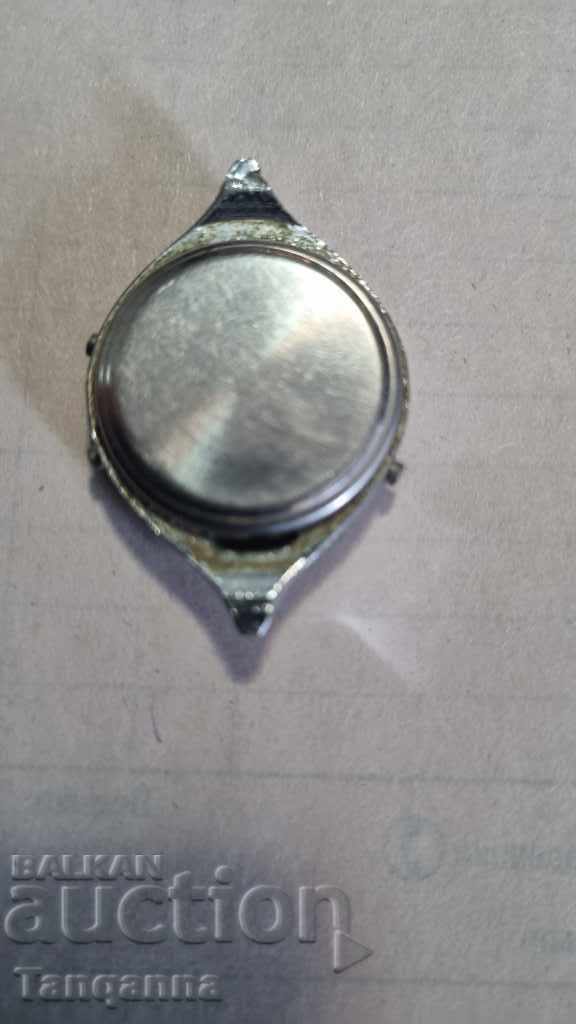 Стар часовник с цена 10.00 лв. | € 5.11 Стар часовник с цена 10.00 лв. | € 5.11