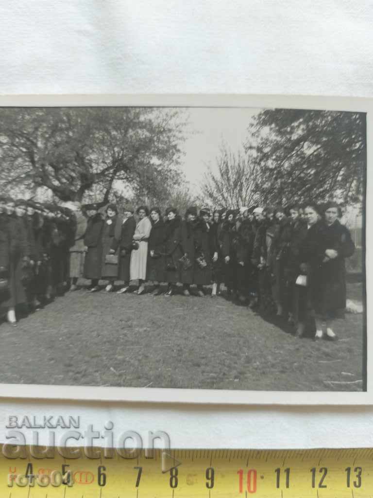 Auction P - IMAGES - WOMEN'S CLUB - WWII Auction P - IMAGES - WOMEN'S CLUB - WWII