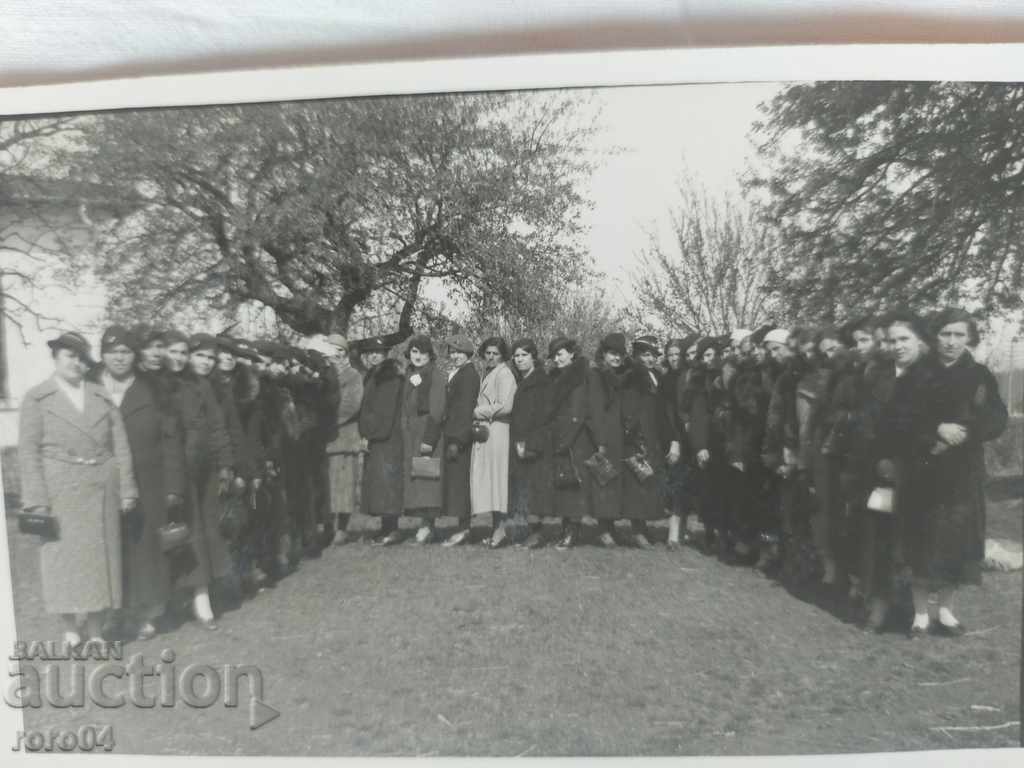 P - IMAGES - WOMEN'S CLUB - WWII - 6 P - IMAGES - WOMEN'S CLUB - WWII - 6