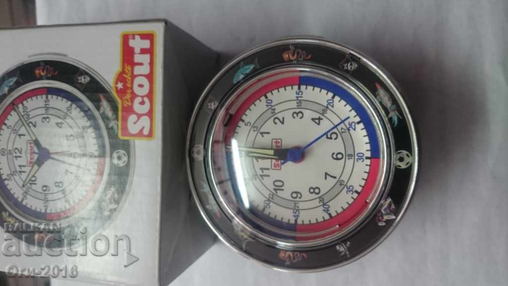 Ξυπνητήρι Προσκόπων με τιμή 9.00 BGN | € 4.60