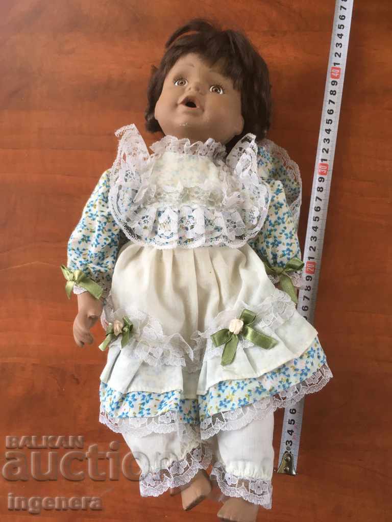 DOLL TOY PORCELAIN HEAD AND LIMBS GLASS EYES - 6 DOLL TOY PORCELAIN HEAD AND LIMBS GLASS EYES - 6