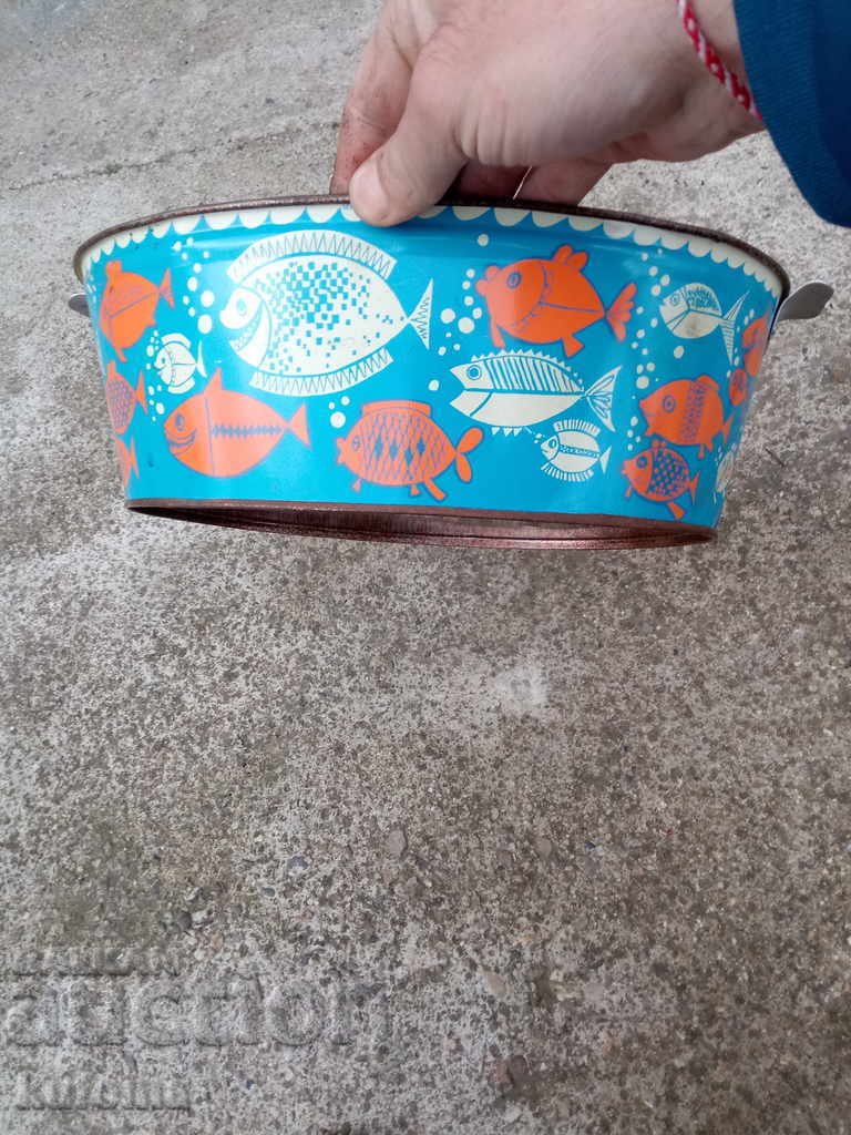 Auction Old children's play bucket Auction Old children's play bucket