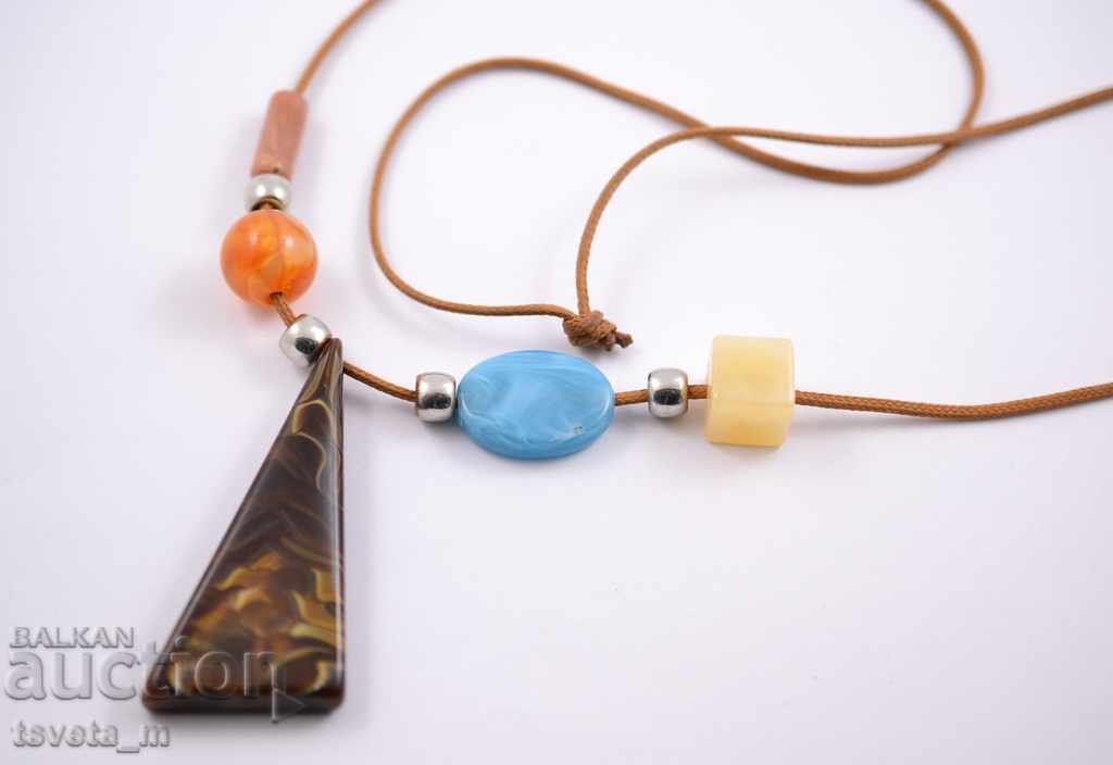 Colier, colier cu preț 4.00 BGN | € 2.05 Colier, colier cu preț 4.00 BGN | € 2.05