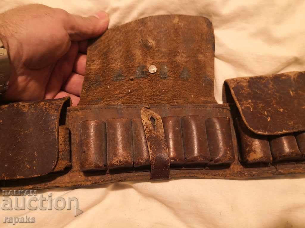 Licitație Cartuș colector. Decor, pusca, carabina, taverna, l