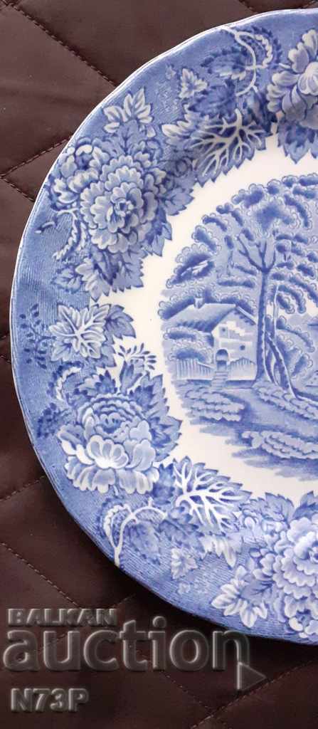 Delivery of OLD PORCELAIN PLATE. MADE IN ENGLAND. Delivery of OLD PORCELAIN PLATE. MADE IN ENGLAND.