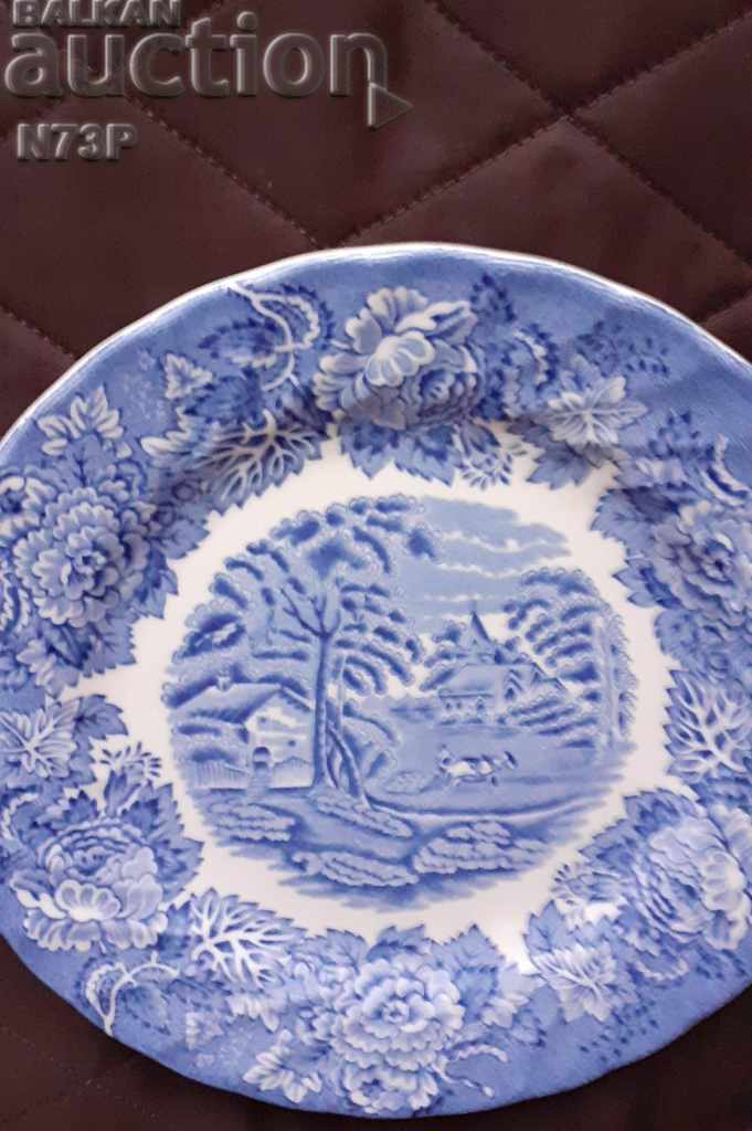 OLD PORCELAIN PLATE. MADE IN ENGLAND. - 7 OLD PORCELAIN PLATE. MADE IN ENGLAND. - 7