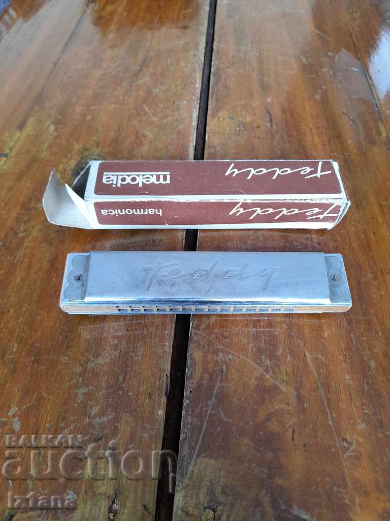 Old accordion Melodia Teddy with price 25.00 BGN | € 12.78 Old accordion Melodia Teddy with price 25.00 BGN | € 12.78