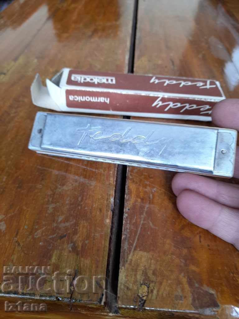 Auction Old accordion Melodia Teddy Auction Old accordion Melodia Teddy