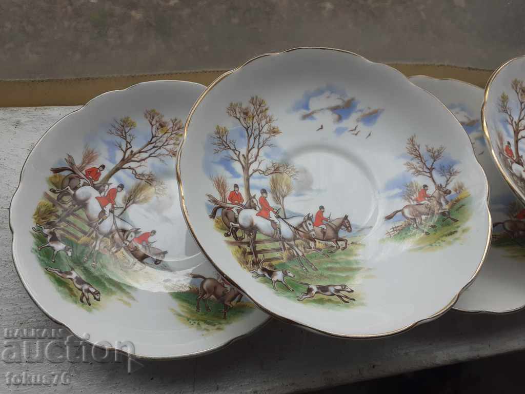 Old English porcelain saucers with price 49.00 BGN | € 25.05 Old English porcelain saucers with price 49.00 BGN | € 25.05