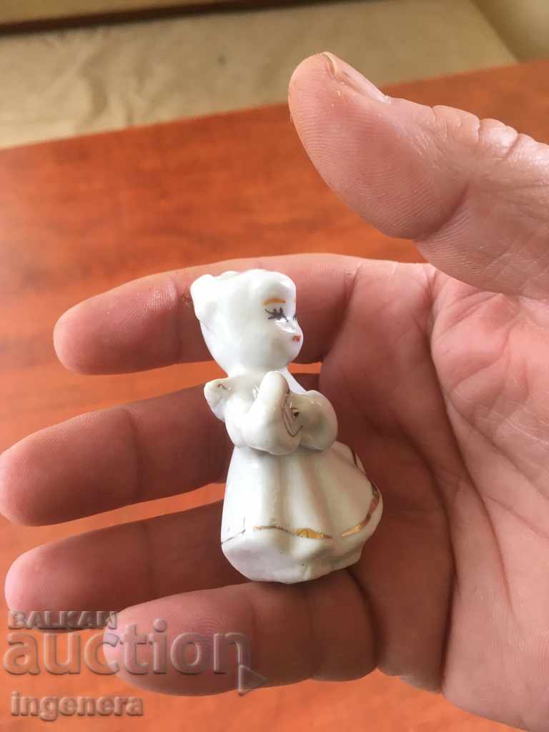 PORCELAIN FIGURE STATUTE GOLDEN ARPHIST with price 4.00 BGN | € 2.05 PORCELAIN FIGURE STATUTE GOLDEN ARPHIST with price 4.00 BGN | € 2.05