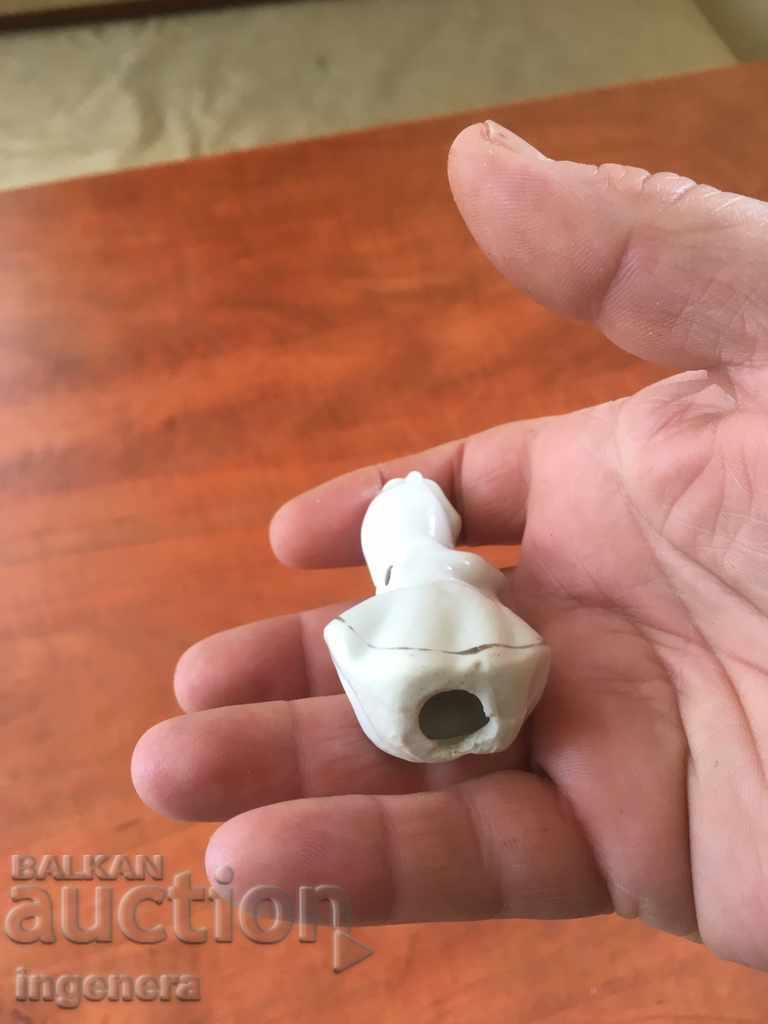 PORCELAIN FIGURE STATUTE GOLDEN ARPHIST - 5 PORCELAIN FIGURE STATUTE GOLDEN ARPHIST - 5