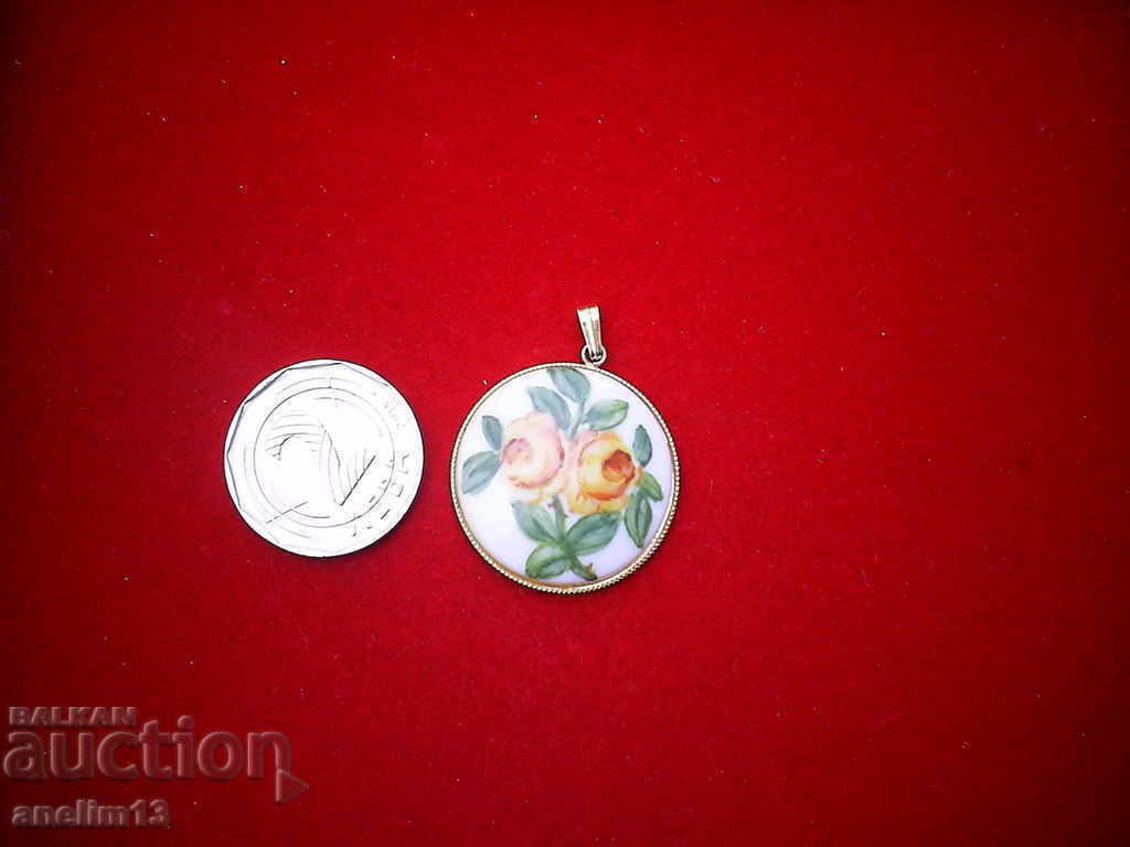 Auction  PENDANT HAND-PAINTED PORCELAIN