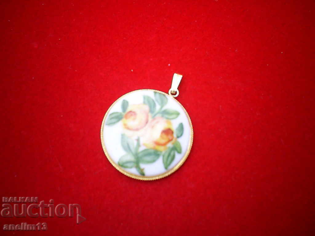 PENDANT HAND-PAINTED PORCELAIN