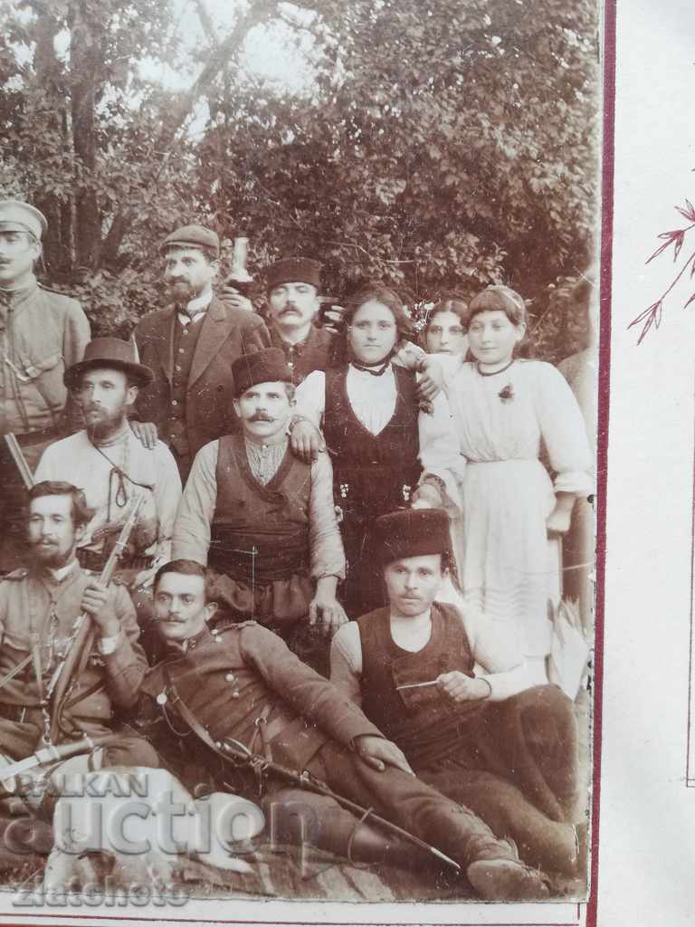 Delivery of Old photo cardboard Delivery of Old photo cardboard