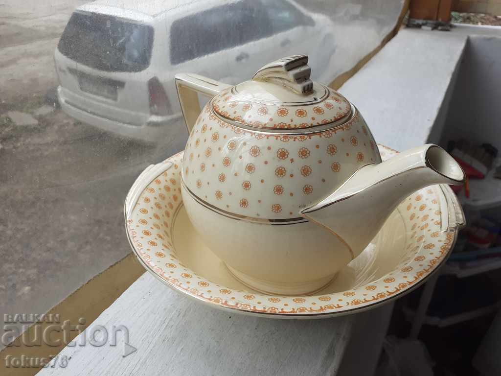Auction English porcelain teapot with bowl markings Auction English porcelain teapot with bowl markings