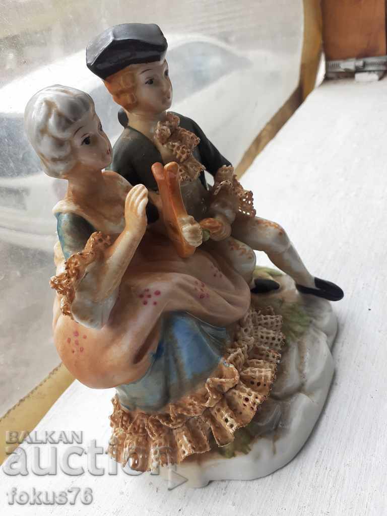 Delivery of Porcelain figurine figure composition - porcelain Delivery of Porcelain figurine figure composition - porcelain