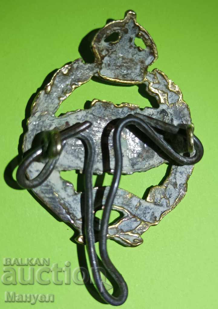 Delivery of I am selling an old British military tank - WWII. Delivery of I am selling an old British military tank - WWII.