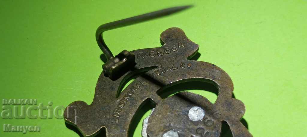 Delivery of I am selling an old British military badge - WWII. Delivery of I am selling an old British military badge - WWII.