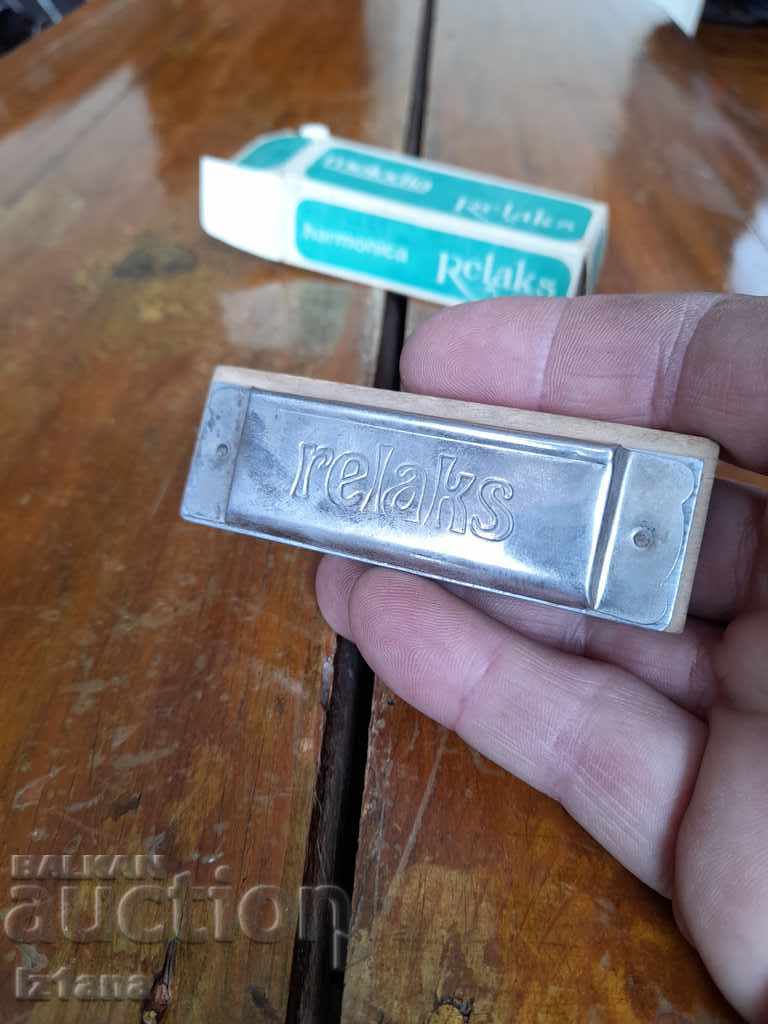 Auction Old accordion Melodia Relaks Auction Old accordion Melodia Relaks