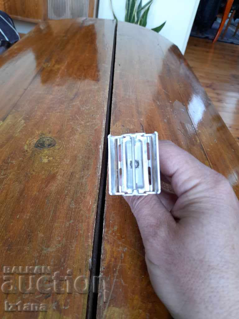 Παράδοση Παλιά ξυριστική μηχανή Gillette