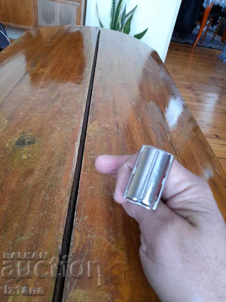 Delivery of Old razor Gillette