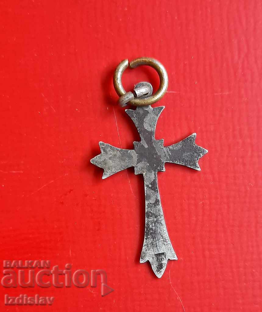 Παλιός ασημένιος σταυρός με τιμή 50.00 BGN | € 25.56 Παλιός ασημένιος σταυρός με τιμή 50.00 BGN | € 25.56