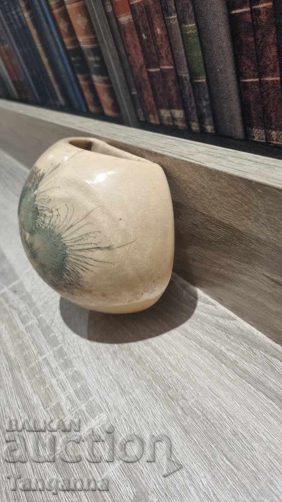 Auction Old wall vase Auction Old wall vase