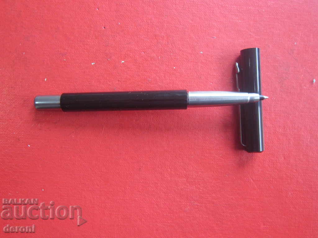 Аукцион Невероятен химикал Parker химикалка в кутия Аукцион Невероятен химикал Parker химикалка в кутия