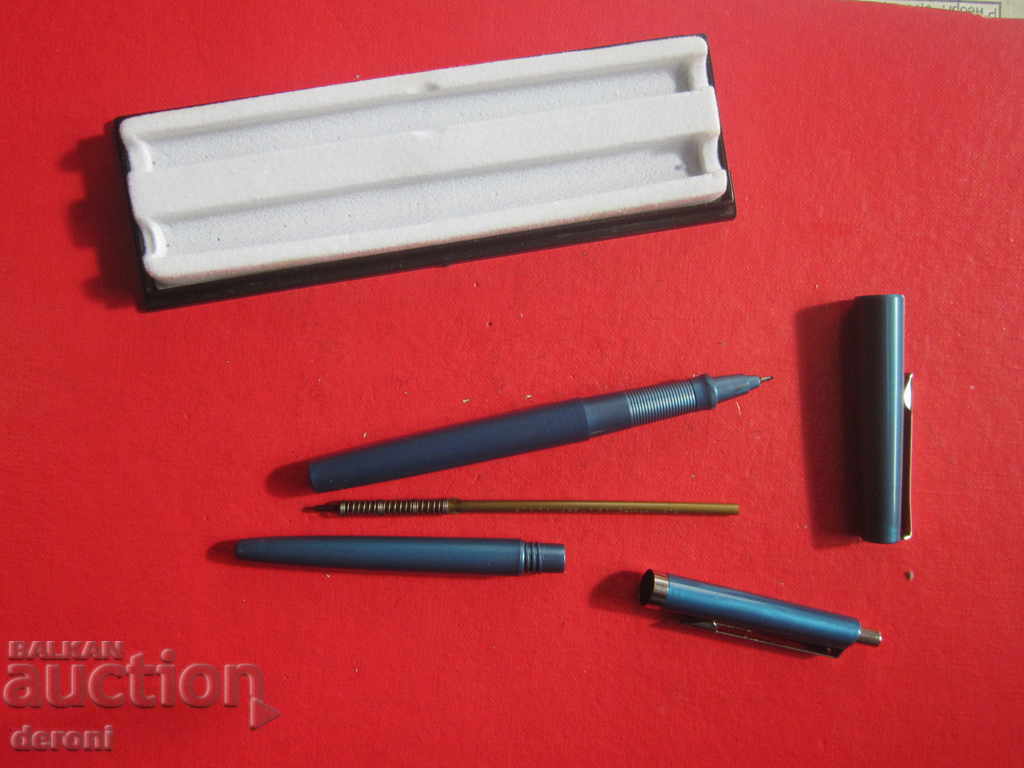 Auction Romus pen set in a box Auction Romus pen set in a box
