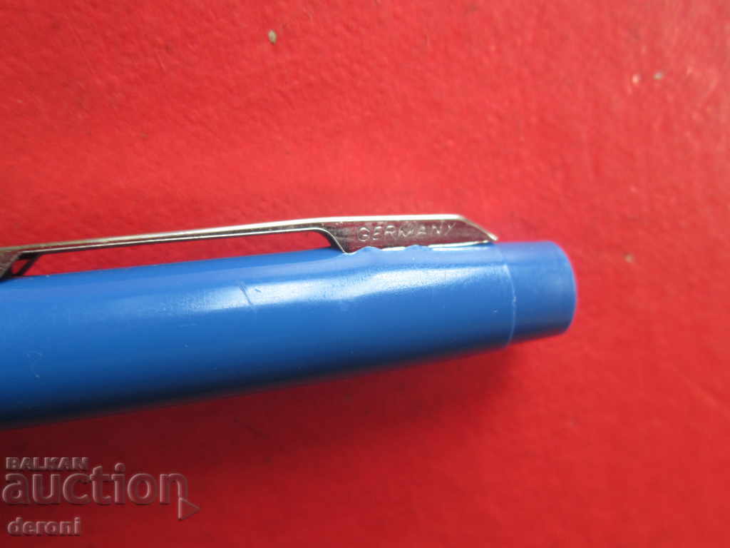 Auction  Fine Line ballpoint pen