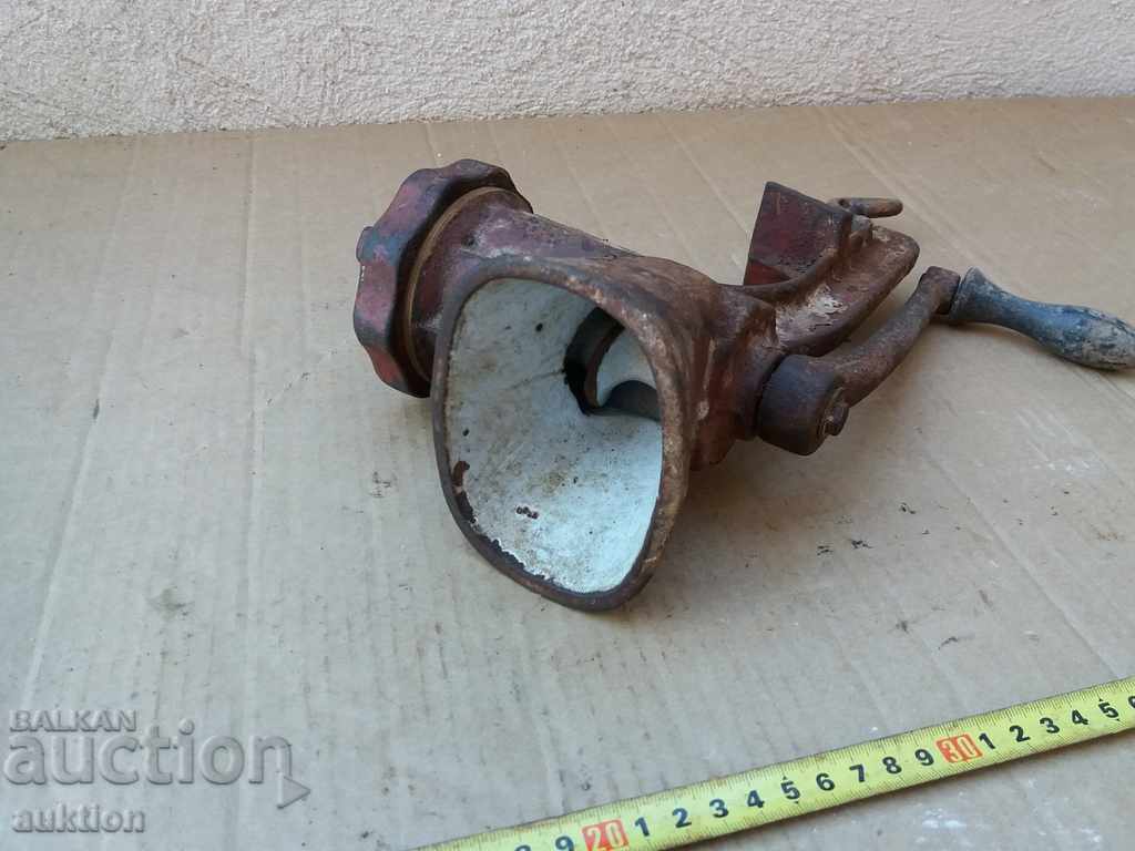 STEEL ENAMELED MEAT GRINDER WITH MARK with price 14.99 BGN | € 7.66 STEEL ENAMELED MEAT GRINDER WITH MARK with price 14.99 BGN | € 7.66