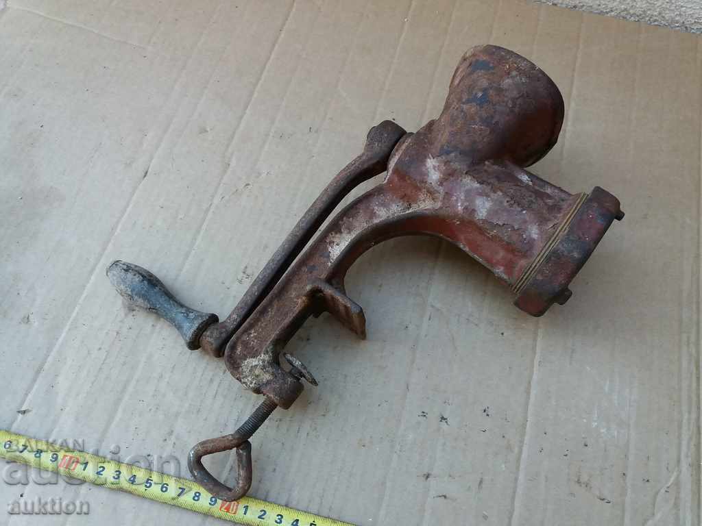 Auction STEEL ENAMELED MEAT GRINDER WITH MARK Auction STEEL ENAMELED MEAT GRINDER WITH MARK