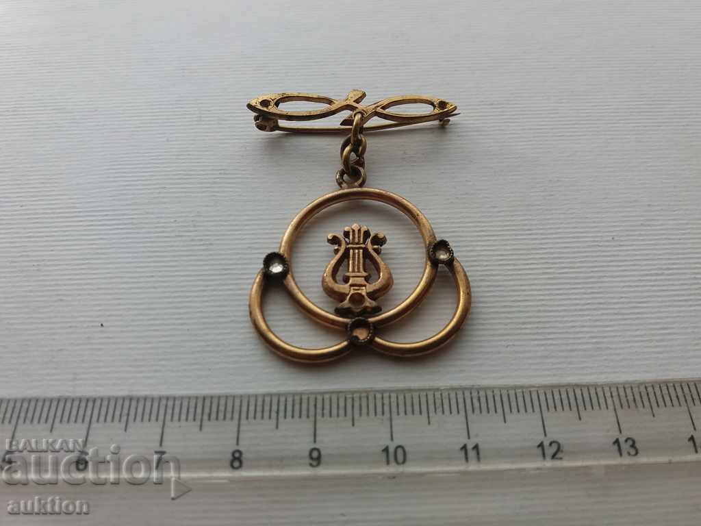 Auction HORP - BROOCH, GOLDEN Auction HORP - BROOCH, GOLDEN