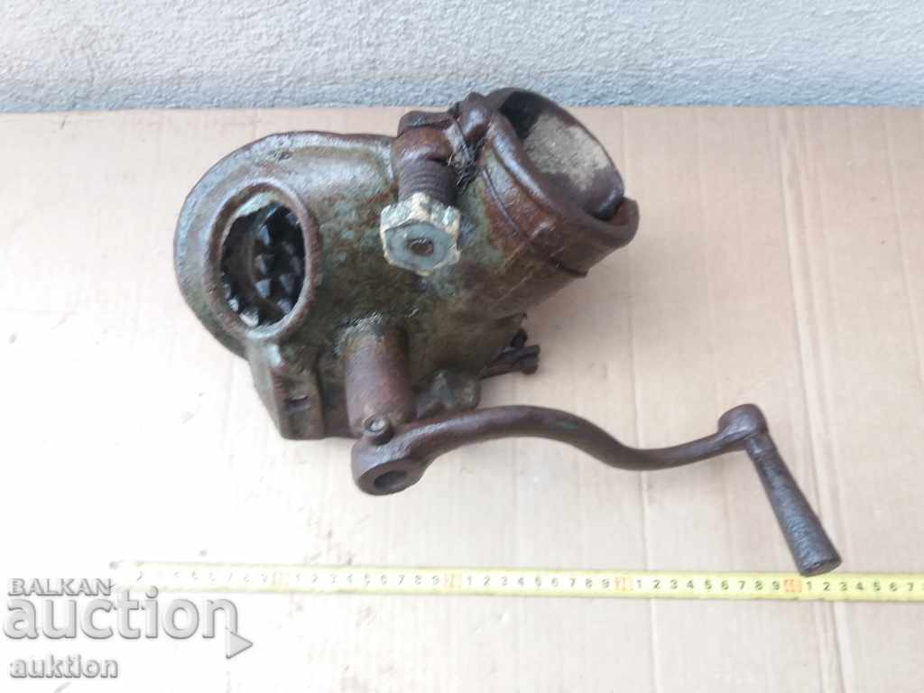 Livrarea RONACHKA VECHE, MORA DE PORUMB, PORUMB Livrarea RONACHKA VECHE, MORA DE PORUMB, PORUMB