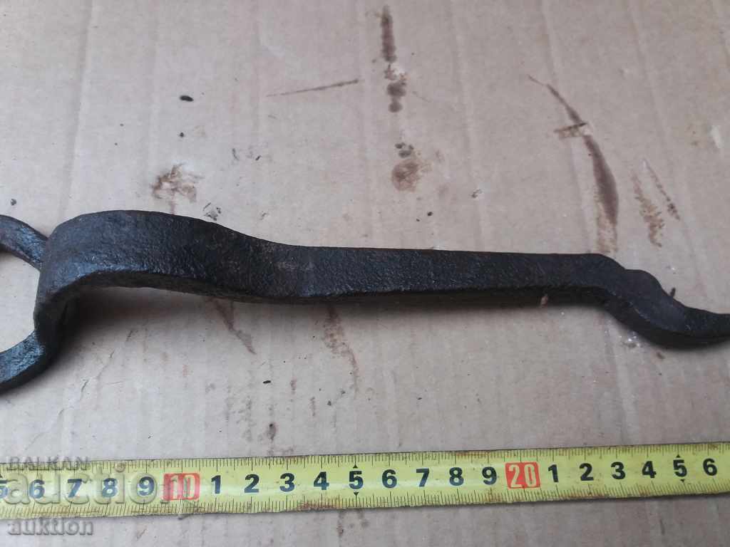 Auction REVIVAL KEY FROM TROLLEY, TWO WHEELS, WAGON IRON WAGON Auction REVIVAL KEY FROM TROLLEY, TWO WHEELS, WAGON IRON WAGON