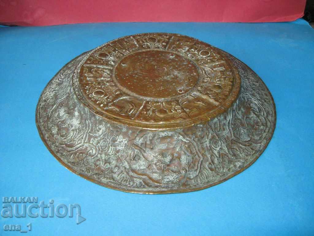 Delivery of Unique rare Tibetan bronze plate with ornaments and figures