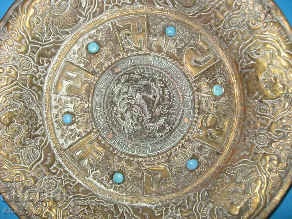 Unique rare Tibetan bronze plate with ornaments and figures - 7