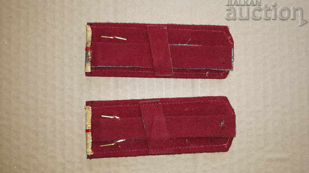 Delivery of purl epaulets VNVU Vasil Levski 70s not worn lieutenant Delivery of purl epaulets VNVU Vasil Levski 70s not worn lieutenant