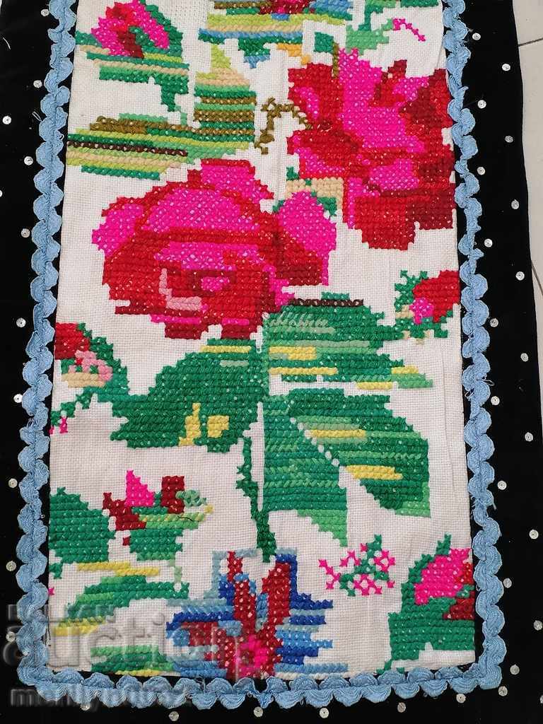 Auction  Old woven, embroidered and embroidered apron, costume, sukman