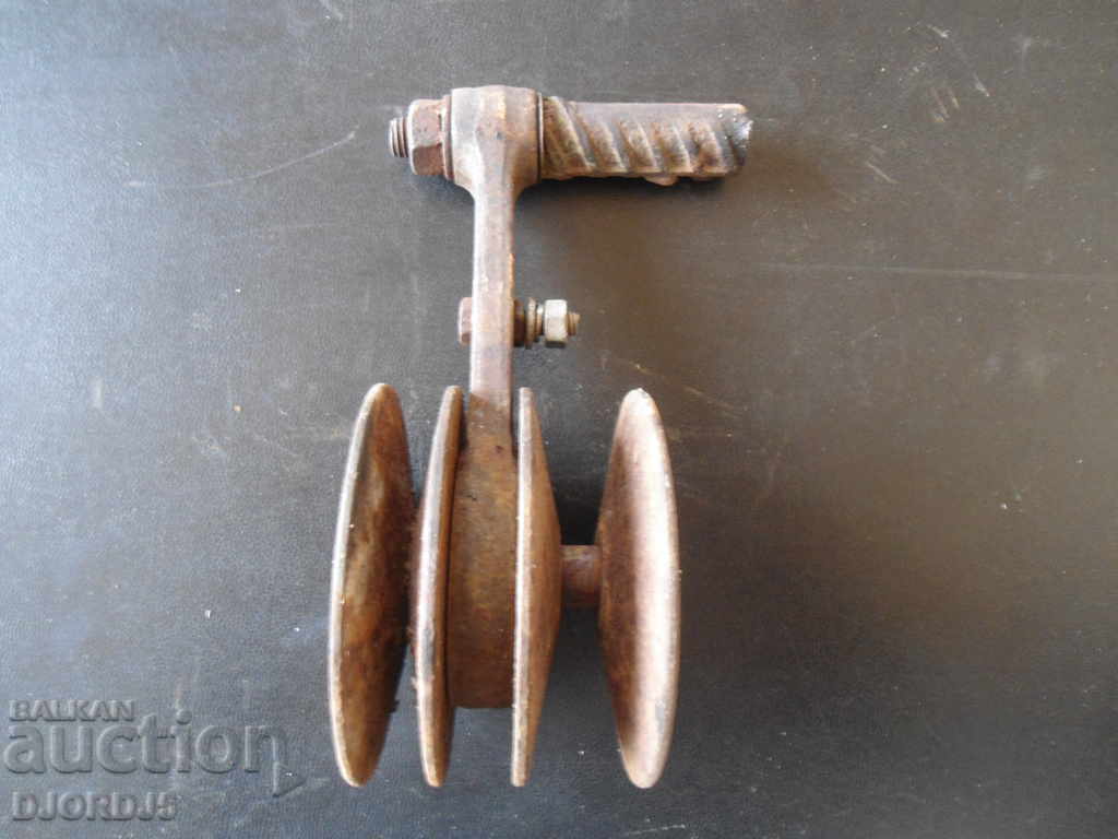 Auction Old reel Auction Old reel